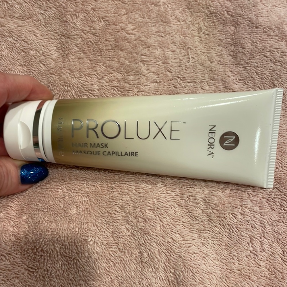 NEORA HAIR MASK/CONDITIONER NEW IN TUBE